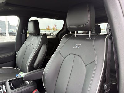 2027 Chrysler Pacifica Limited