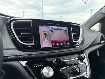 2027 Chrysler Pacifica Limited