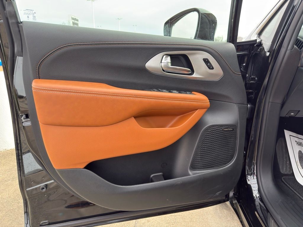 2026 Chrysler Pacifica Pinnacle