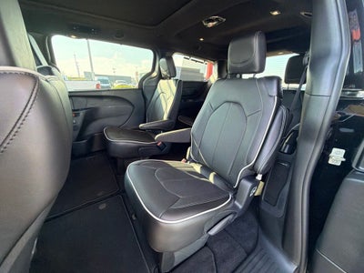 2027 Chrysler Pacifica Limited