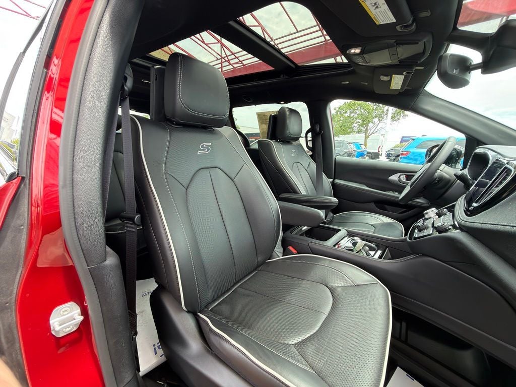 2025 Chrysler Pacifica Limited
