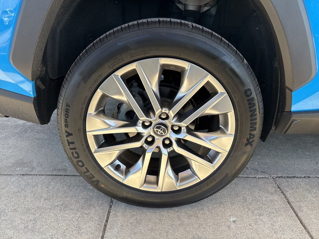 2020 Toyota RAV4 XLE Premium