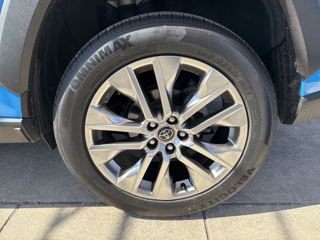 2020 Toyota RAV4 XLE Premium