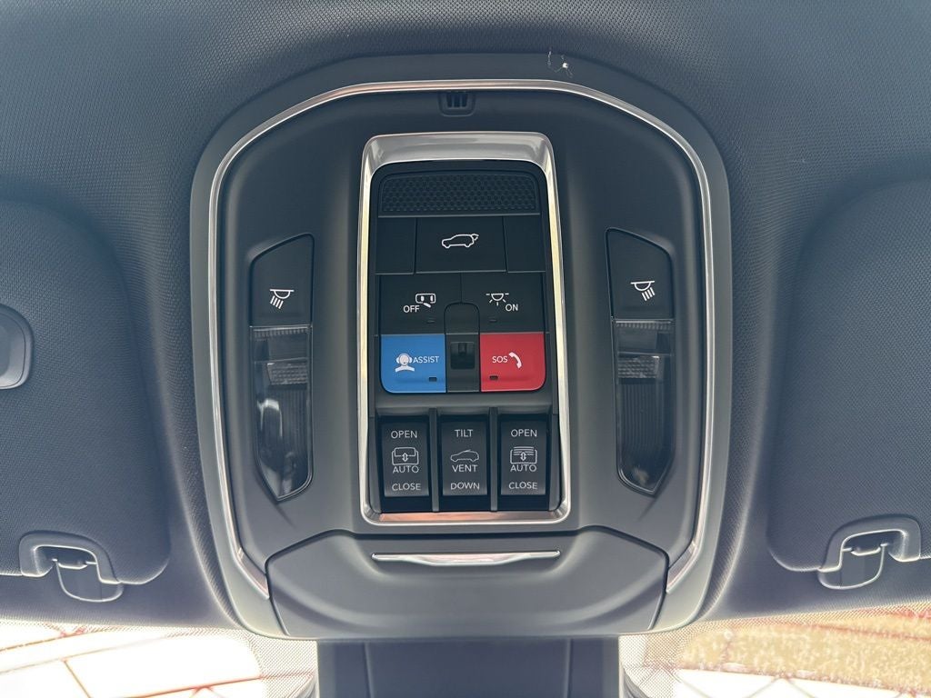 2026 Jeep Cherokee Overland