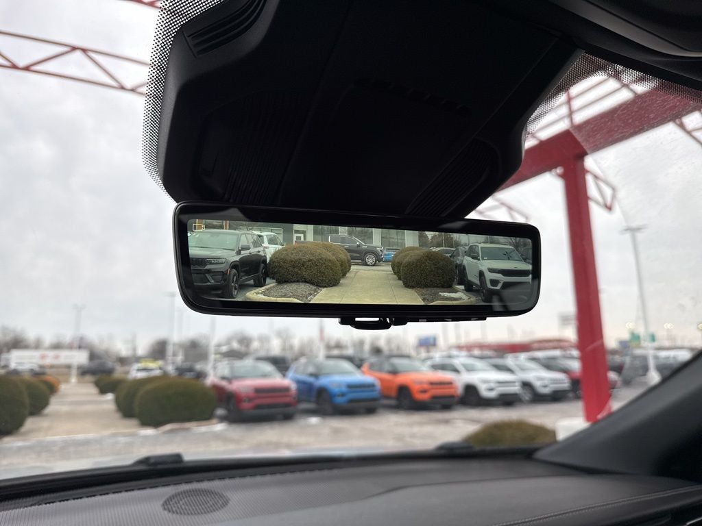 2026 Jeep Cherokee Overland