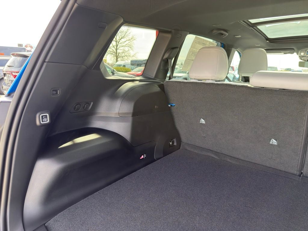 2026 Jeep Cherokee Overland