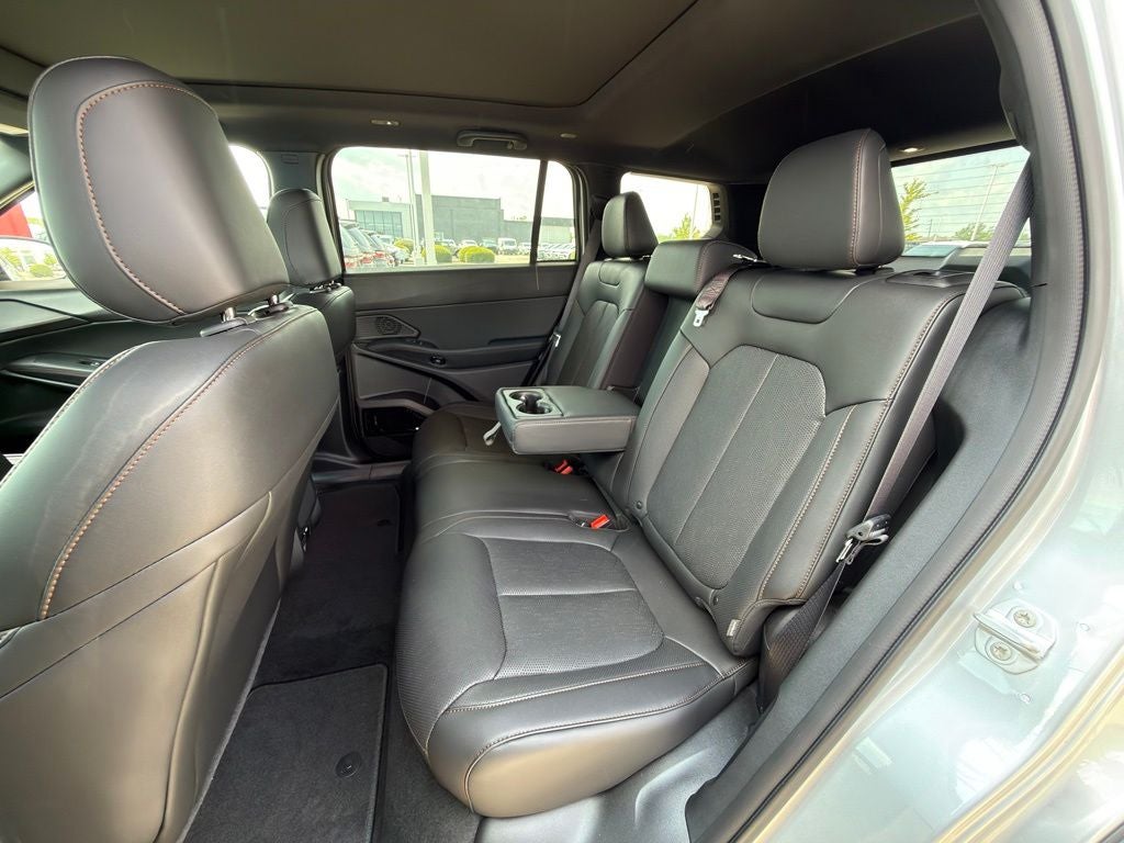 2026 Jeep Cherokee Overland
