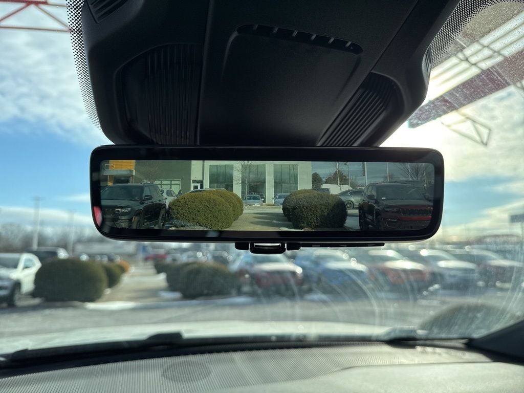 2026 Jeep Cherokee Overland