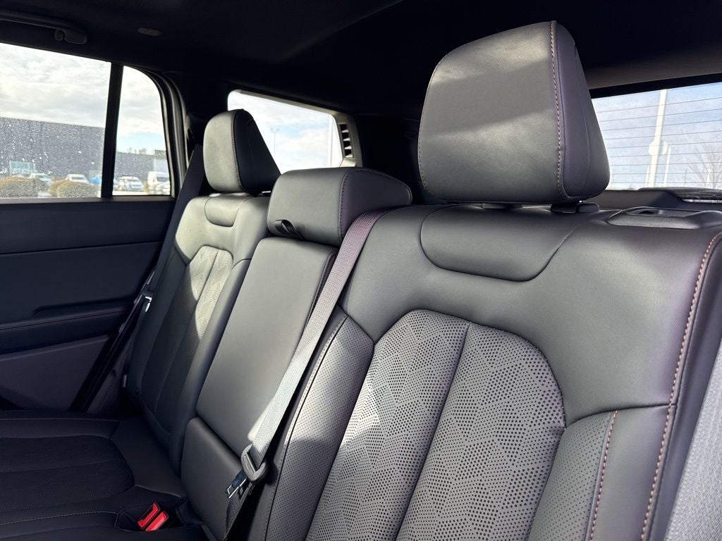 2026 Jeep Cherokee Overland