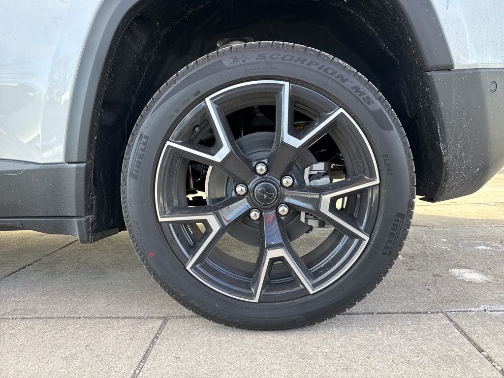 2026 Jeep Cherokee Overland