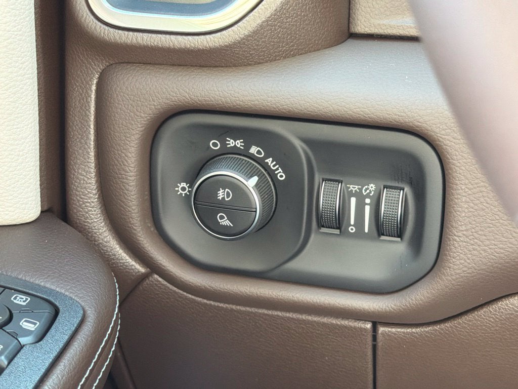 2027 RAM Ram 2500 Laramie