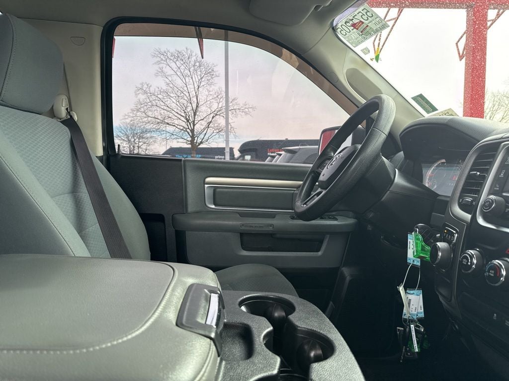 2017 RAM 1500 Express SHORT BED REG CAB