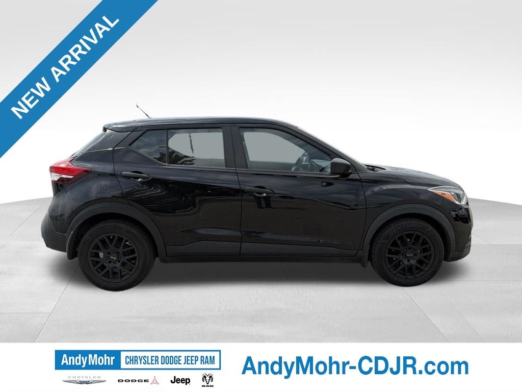 2020 Nissan Kicks S
