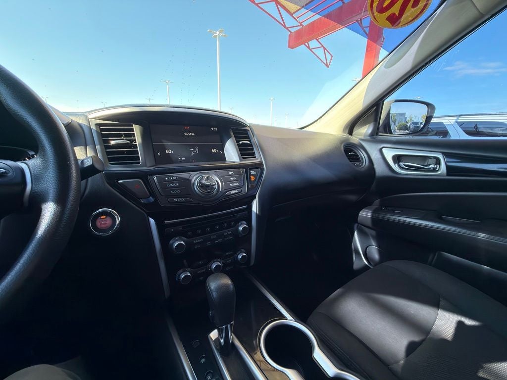 2020 Nissan Pathfinder S