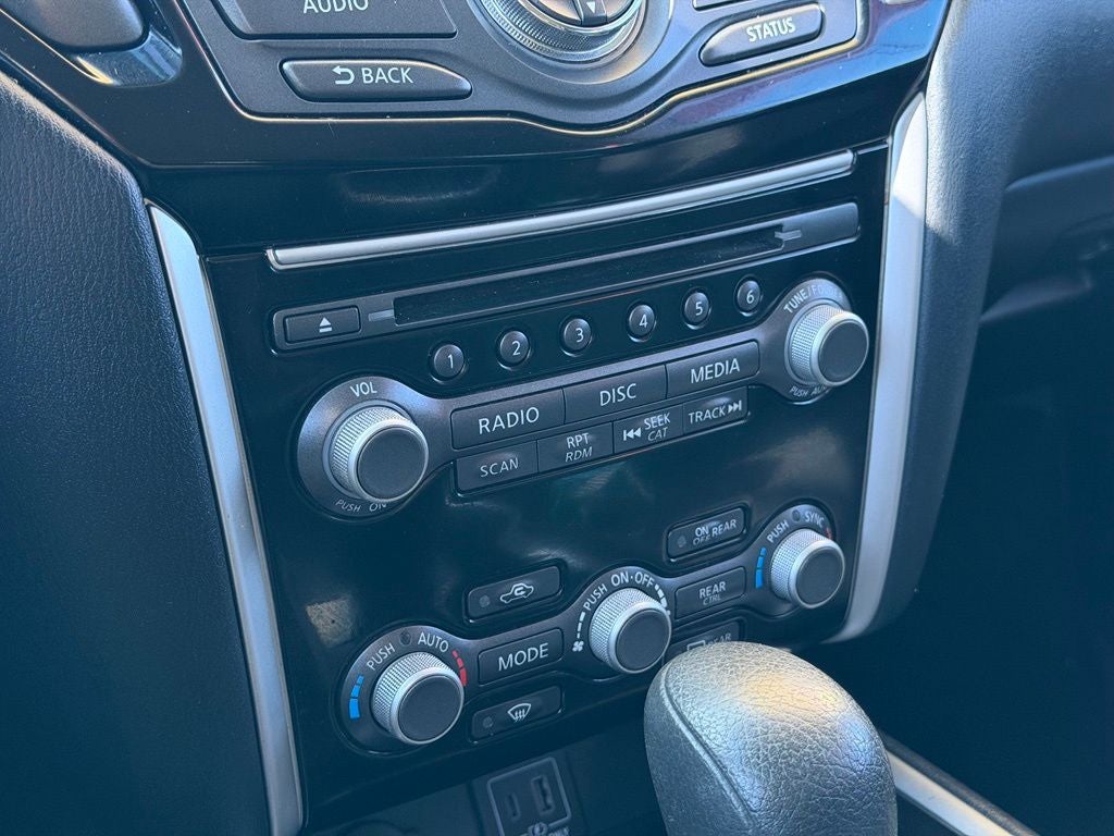 2020 Nissan Pathfinder S