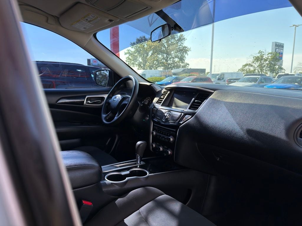 2020 Nissan Pathfinder S