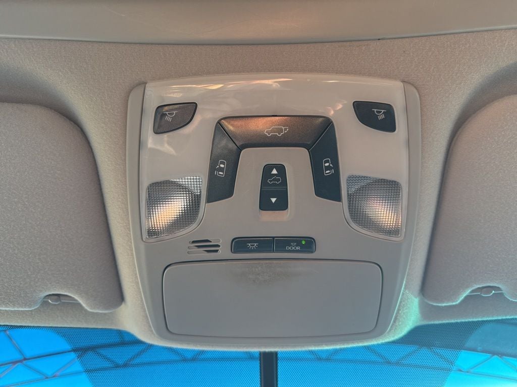 2014 Toyota Sienna SE 8 Passenger