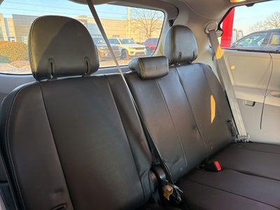 2014 Toyota Sienna SE 8 Passenger
