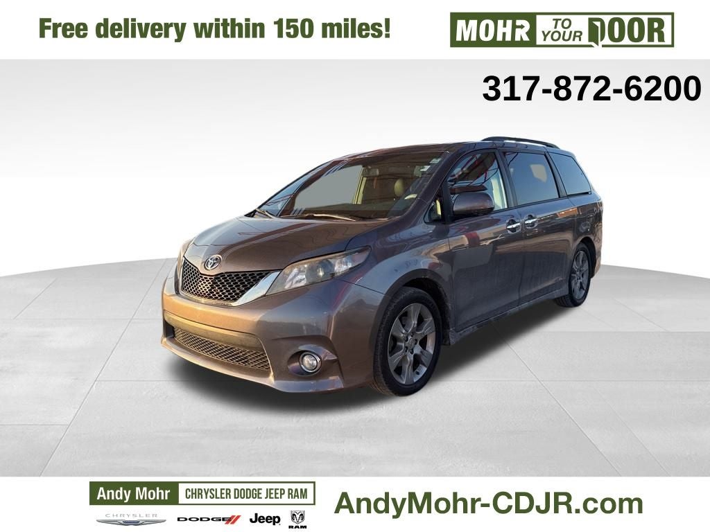 2014 Toyota Sienna SE 8 Passenger