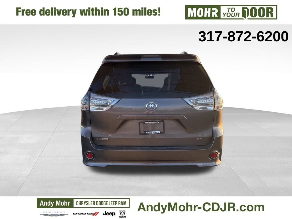 2014 Toyota Sienna SE 8 Passenger