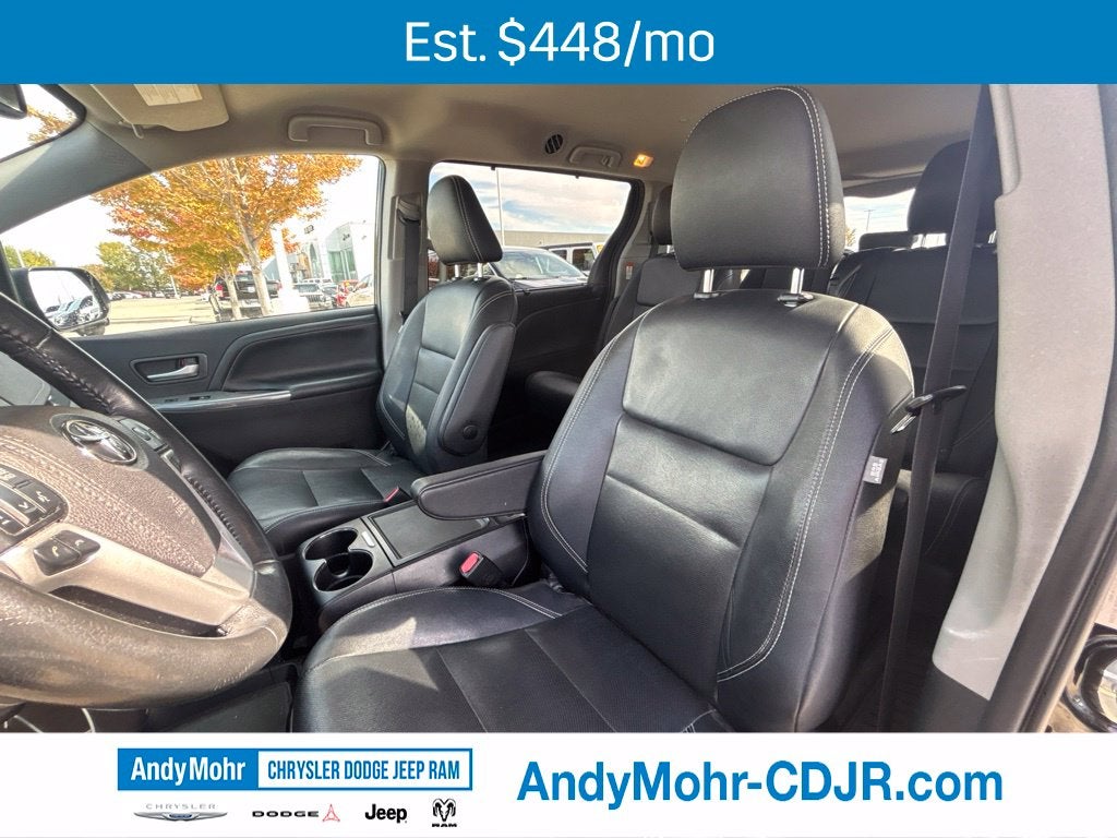 2020 Toyota Sienna SE 8 Passenger