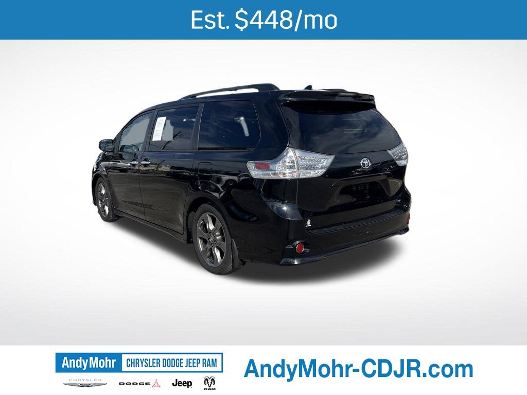 2020 Toyota Sienna SE 8 Passenger