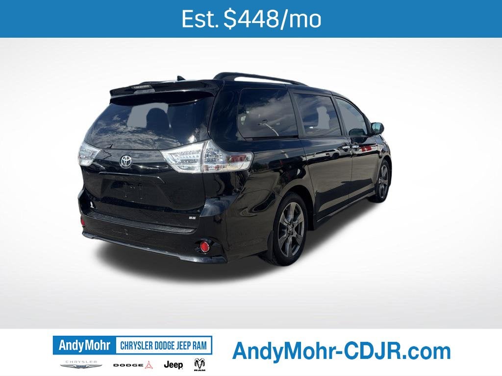 2020 Toyota Sienna SE 8 Passenger