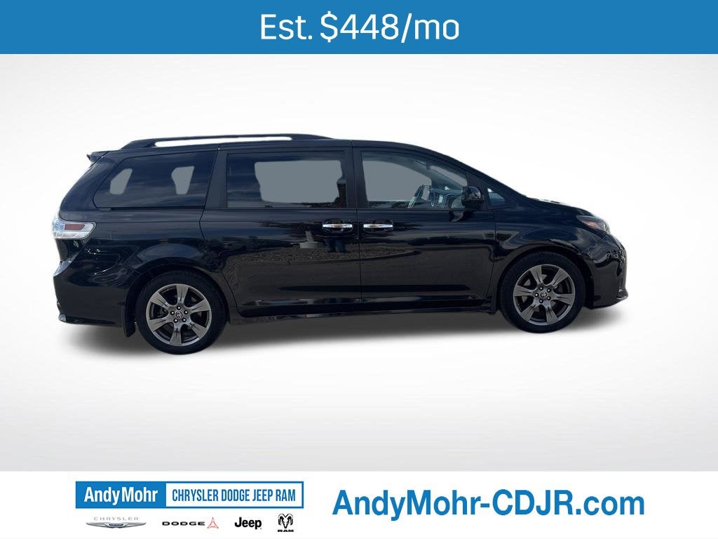 2020 Toyota Sienna SE 8 Passenger