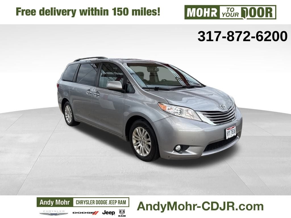 2017 Toyota Sienna XLE 8 Passenger