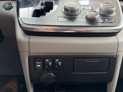 2017 Toyota Sienna XLE 8 Passenger