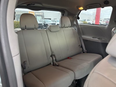 2017 Toyota Sienna XLE 8 Passenger