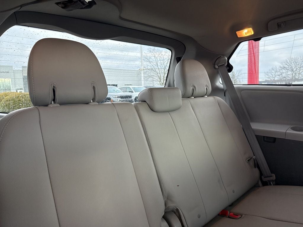 2017 Toyota Sienna XLE 8 Passenger