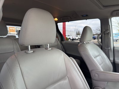 2017 Toyota Sienna XLE 8 Passenger