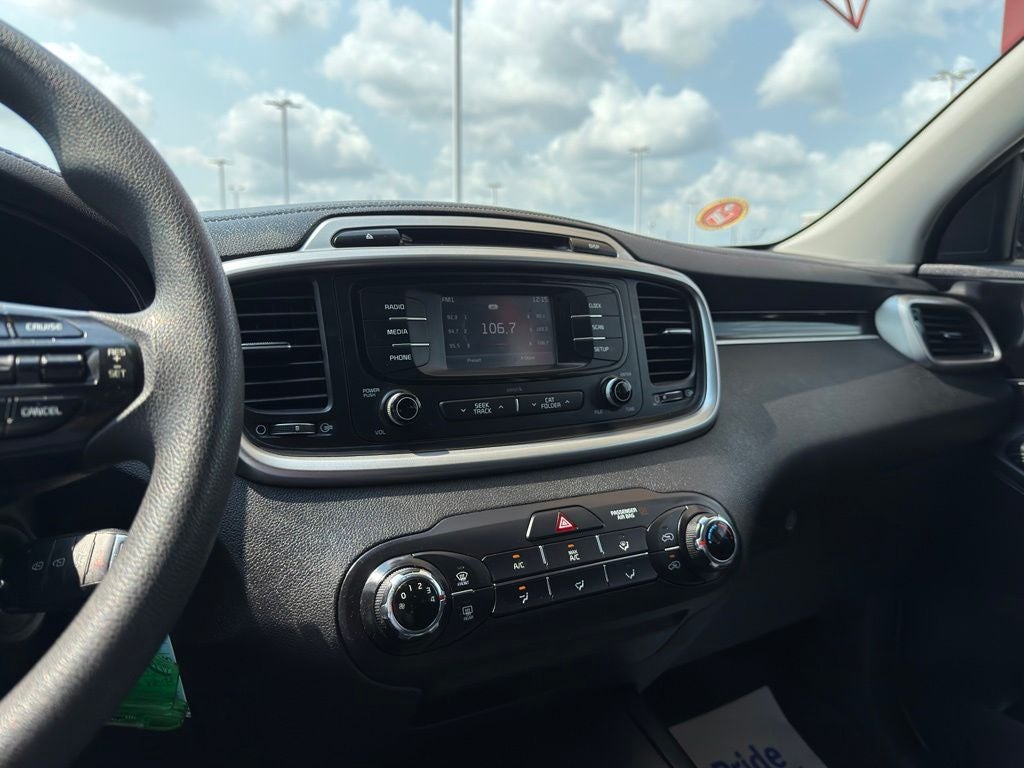 2017 Kia Sorento LX