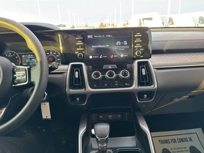 2023 Kia Sorento LX