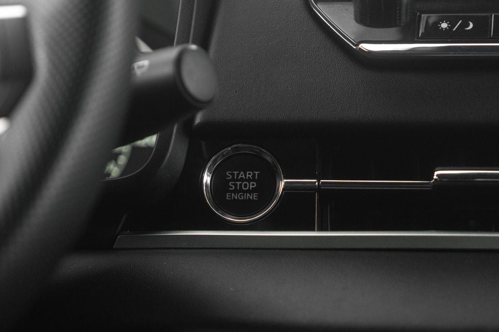 2024 Mitsubishi Outlander SE Black Edition