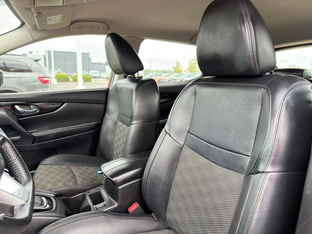 2022 Nissan Rogue Sport SV