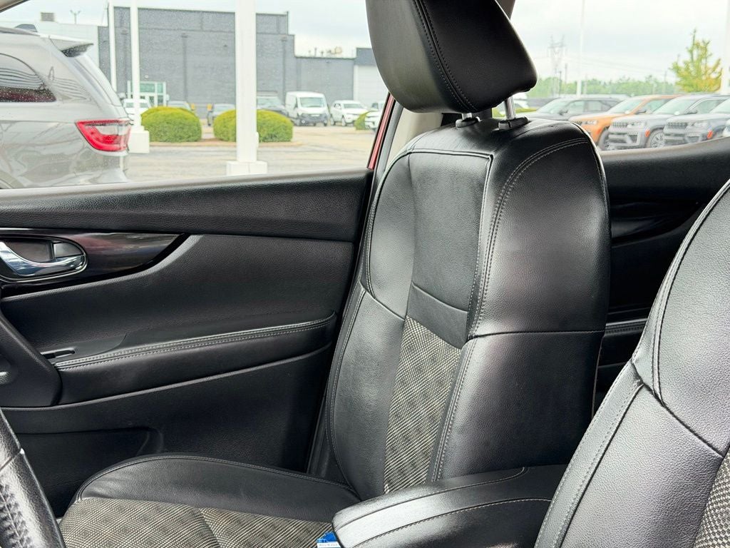 2022 Nissan Rogue Sport SV