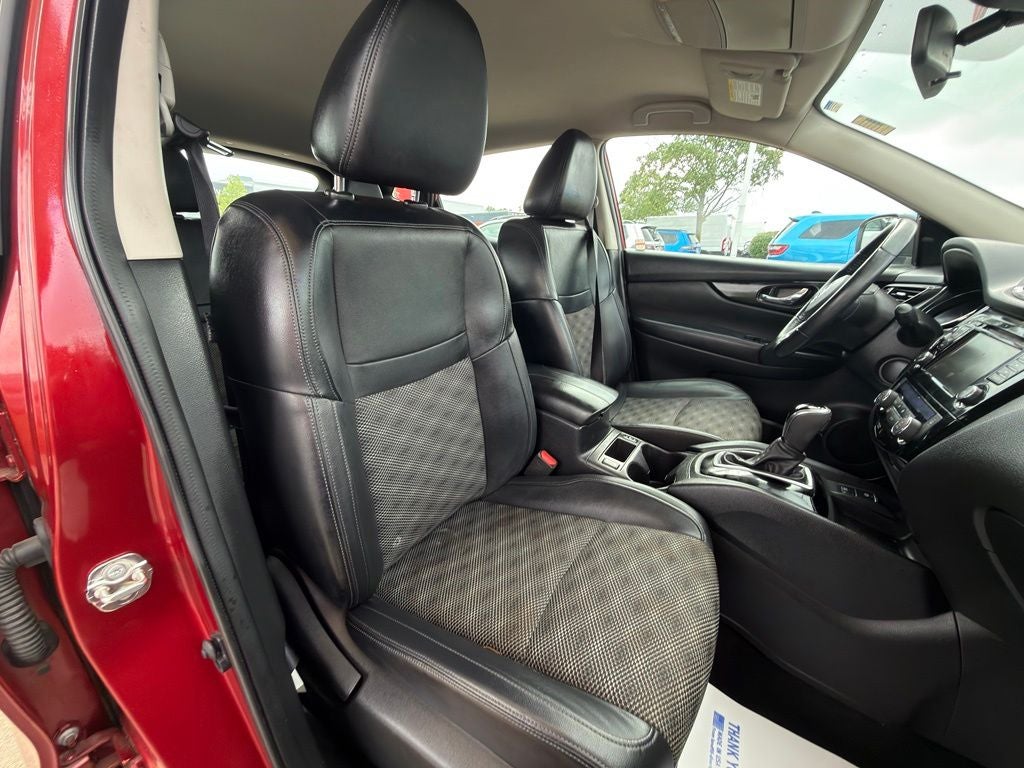 2022 Nissan Rogue Sport SV