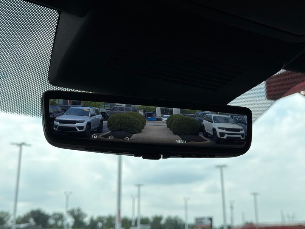 2023 INFINITI QX80 Sensory
