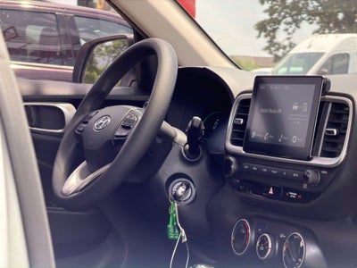2023 Hyundai Venue SE