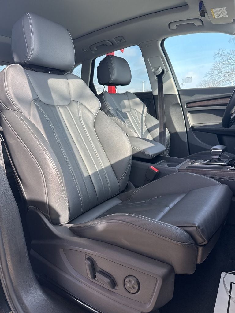 2024 Audi Q5 45 S line Premium quattro