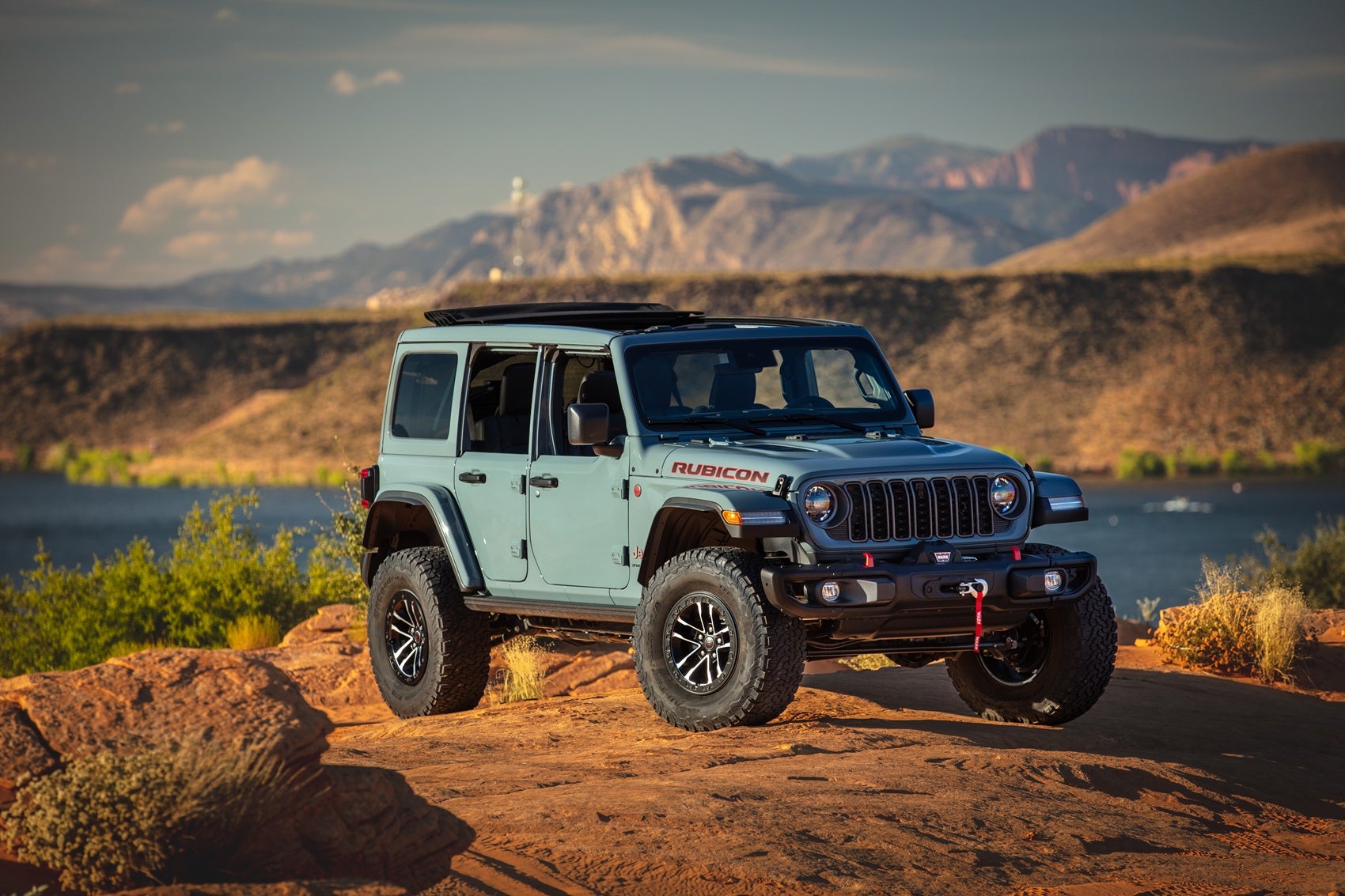 Jeep Wrangler vs Ford Bronco